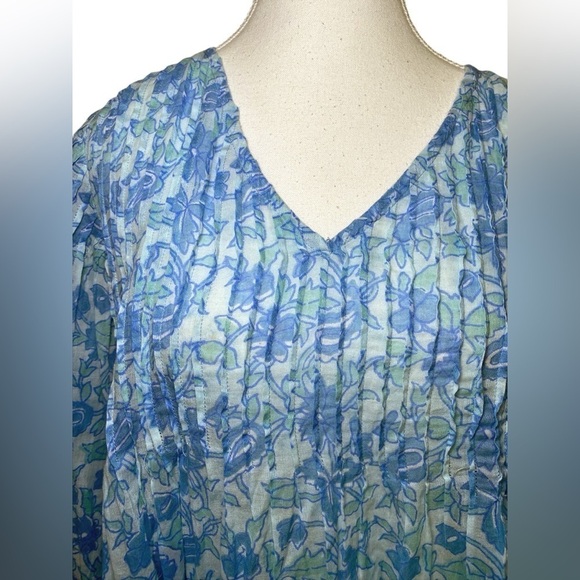 Dolma Alya Top in Blue Floral - Picture 3 of 15